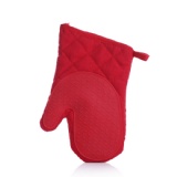 red oven glove